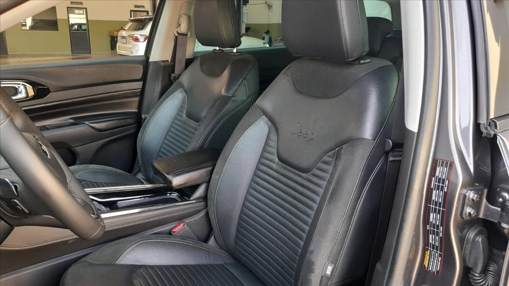 COMMANDER 1.3 T270 TURBO FLEX LIMITED AT6 COMMANDER 1.3 T270 TURBO FLEX LIMITED AT6