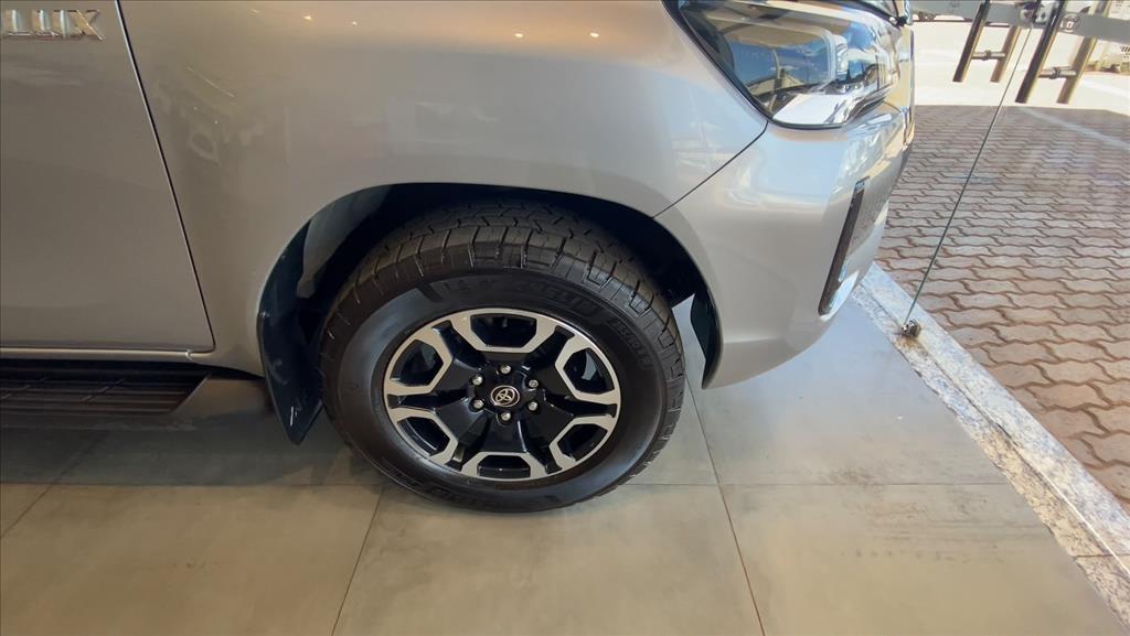 HILUX 2.8 D-4D TURBO DIESEL CD SRV 4X4 AUTOMÁTICO16
