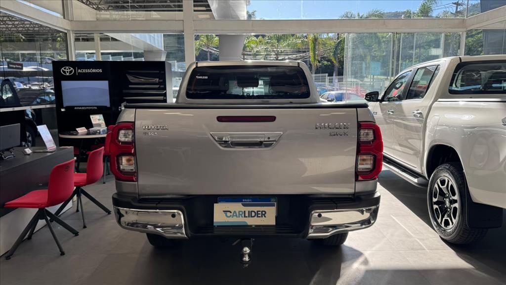 HILUX 2.8 D-4D TURBO DIESEL CD SRX 4X4 AUTOMÁTICO3