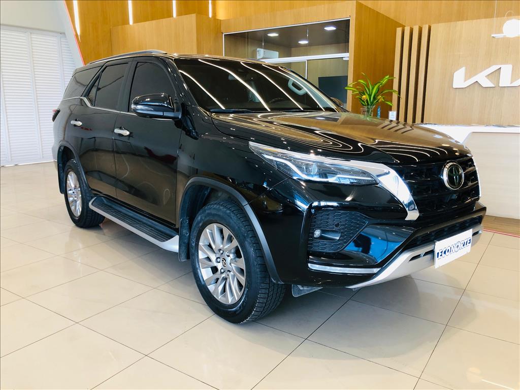 HILUX SW4 2.8 D-4D TURBO DIESEL SRX 4X4 AUTOMÁTICO2