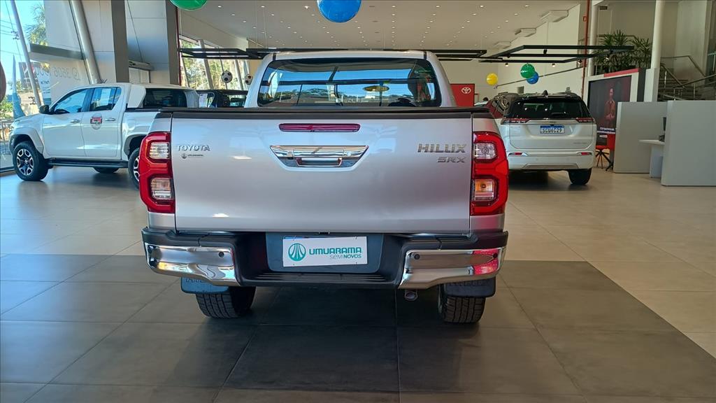 HILUX 2.8 D-4D TURBO DIESEL CD SRX 4X4 AUTOMÁTICO4