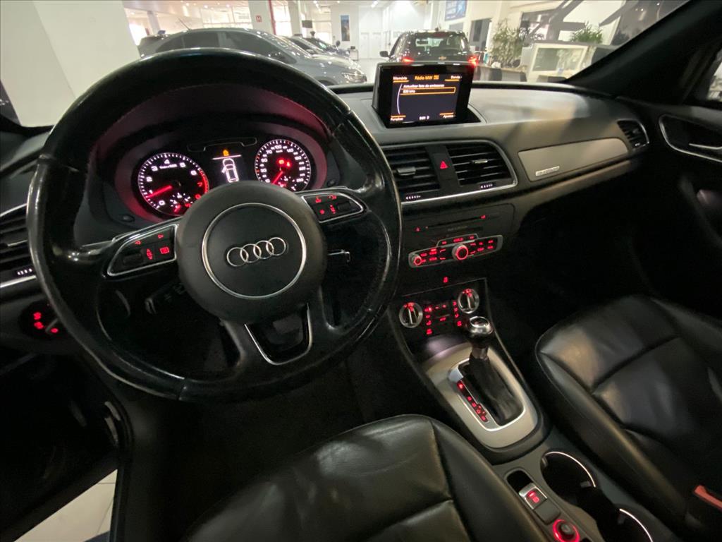 Q3 2.0 TFSI AMBIENTE QUATTRO 4P GASOLINA S TRONIC