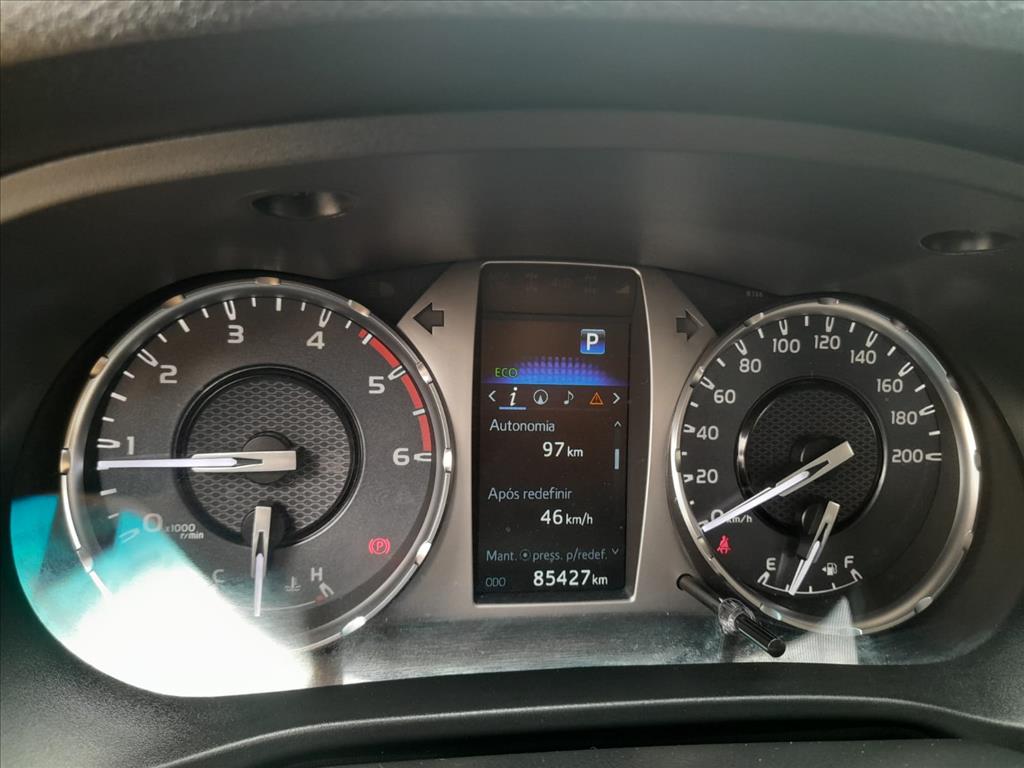 HILUX 2.8 D-4D TURBO DIESEL CD SR 4X4 AUTOMÁTICO8