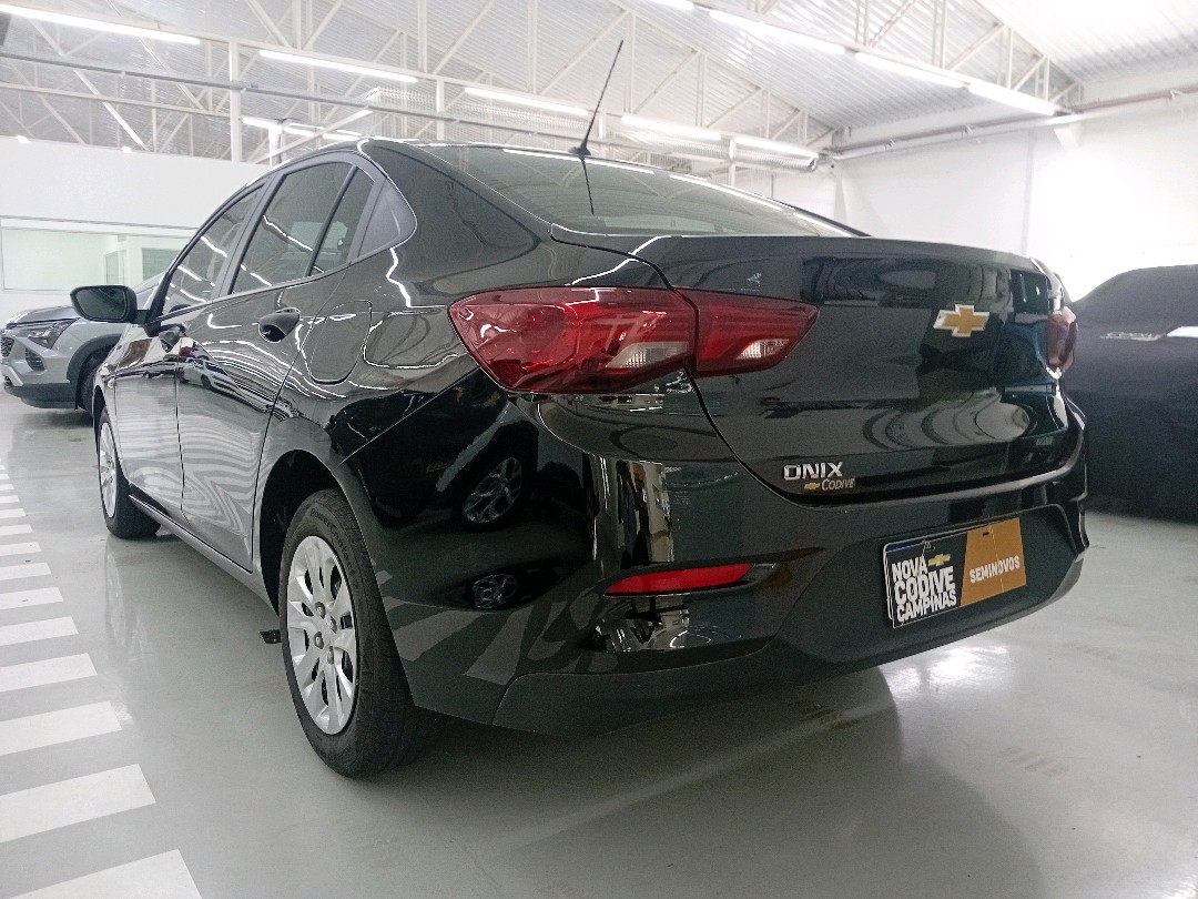 ONIX PLUS 1.0 TURBO FLEX AUTOMÁTICO3