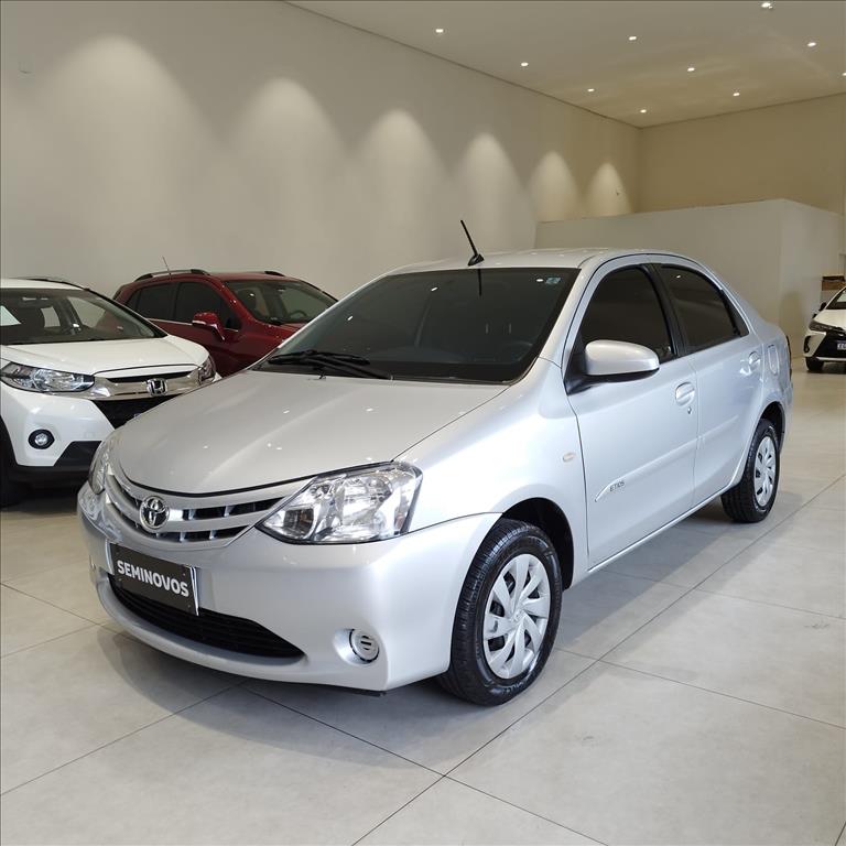 ETIOS 1.5 XS SEDAN 16V FLEX 4P AUTOMÁTICO2