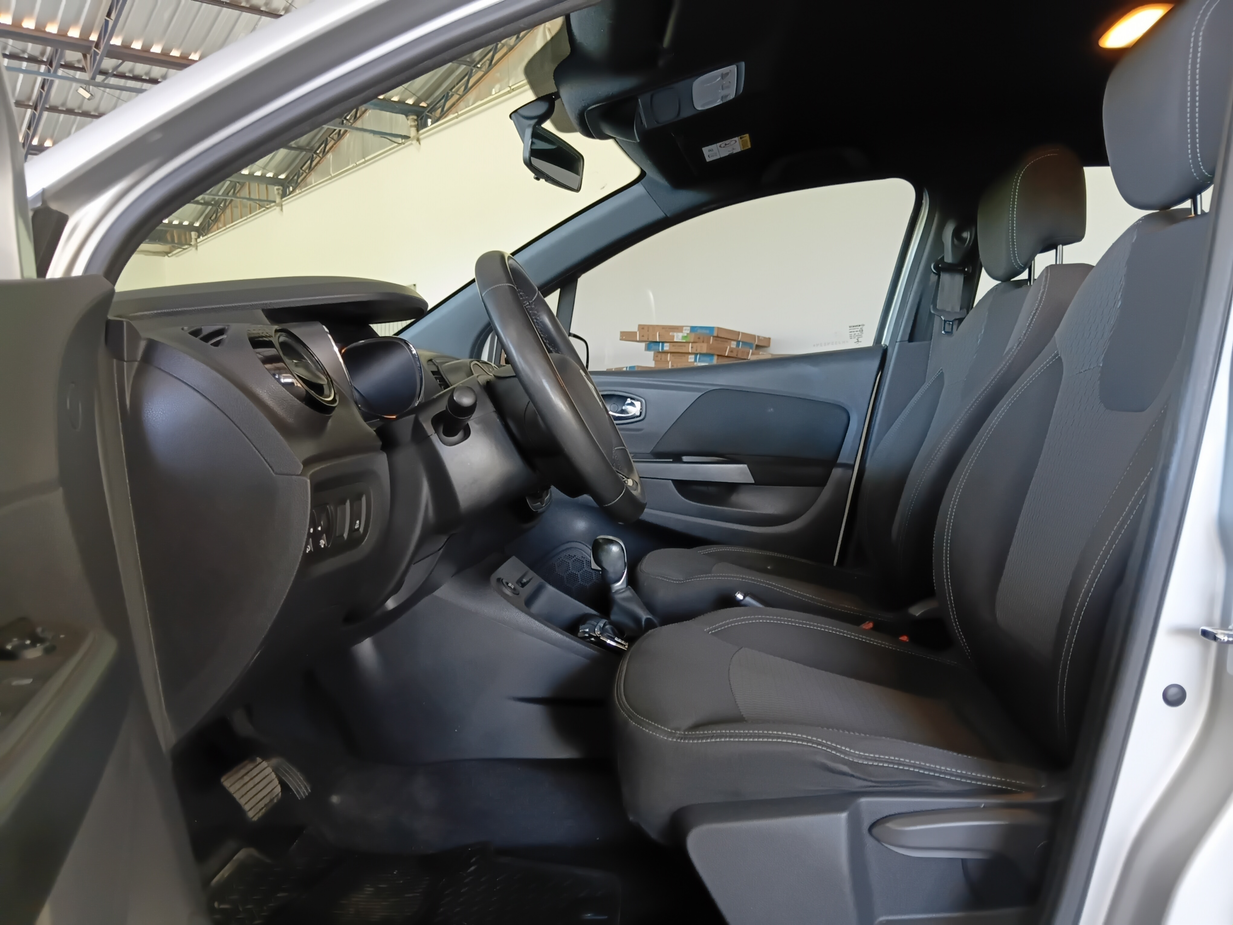 Renault Captur 1.6 16V Sce Flex Life X Tronic - foto 11