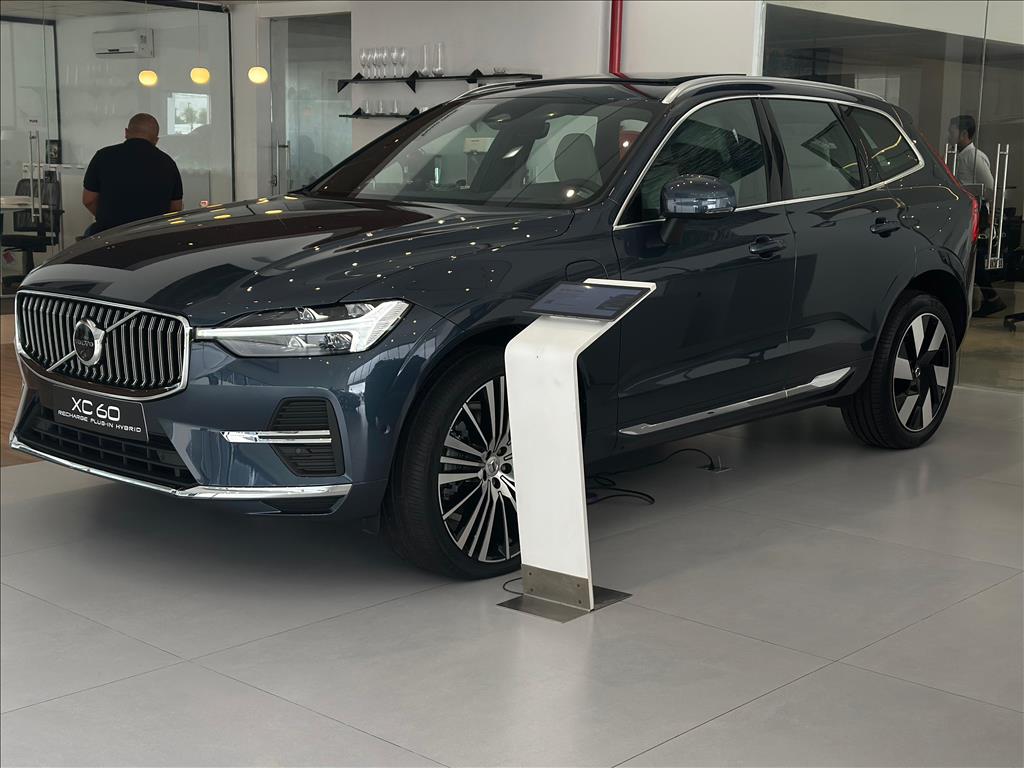 XC60 2.0 T8 RECHARGE ULTRA AWD GEARTRONIC XC60 2.0 T8 RECHARGE ULTRA AWD GEARTRONIC