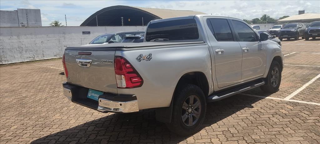 HILUX 2.8 D-4D TURBO DIESEL CD SR 4X4 AUTOMÁTICO3