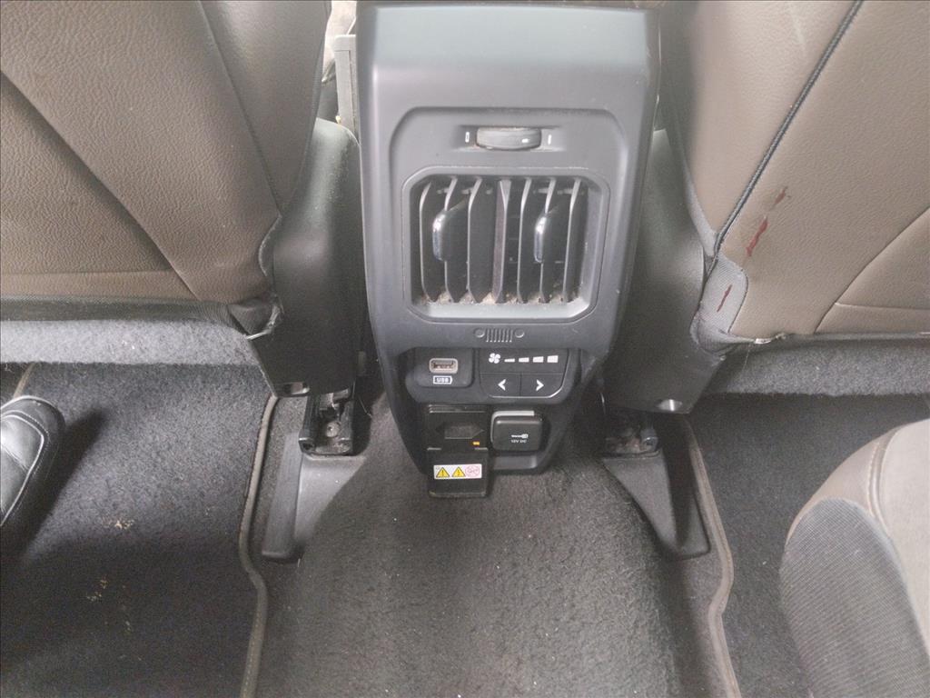 COMMANDER 2.0 TD380 TURBO DIESEL OVERLAND AT9 COMMANDER 2.0 TD380 TURBO DIESEL OVERLAND AT9
