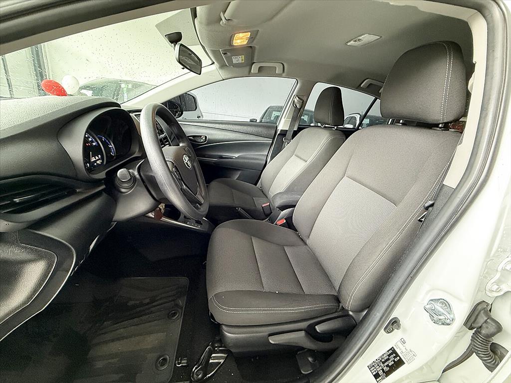 Toyota Yaris - 1.5 16V FLEX SEDAN XL MULTIDRIVE