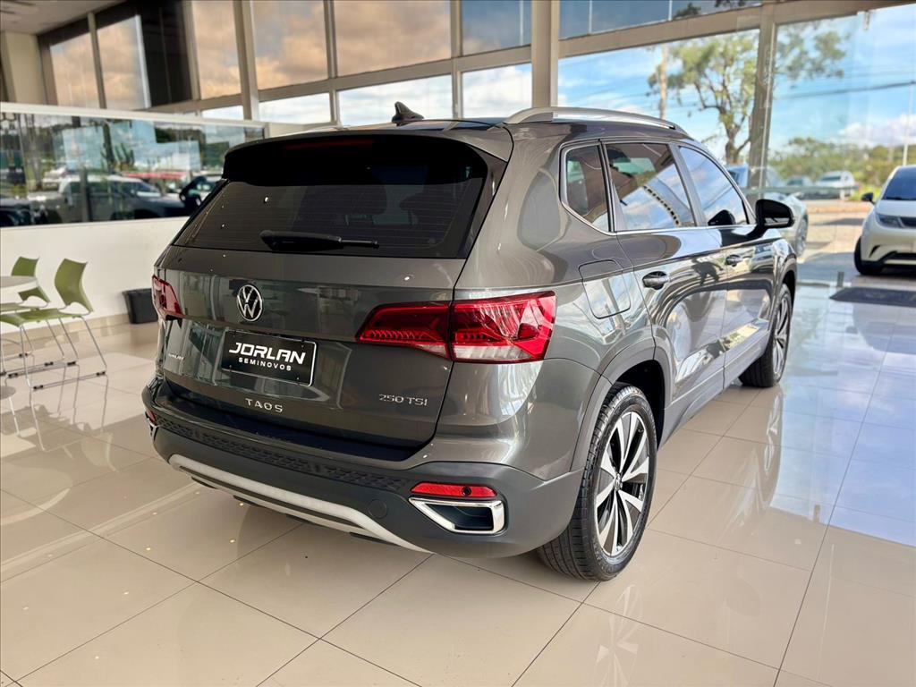 TAOS 1.4 250 TSI TOTAL FLEX HIGHLINE AUTOMÁTICO11