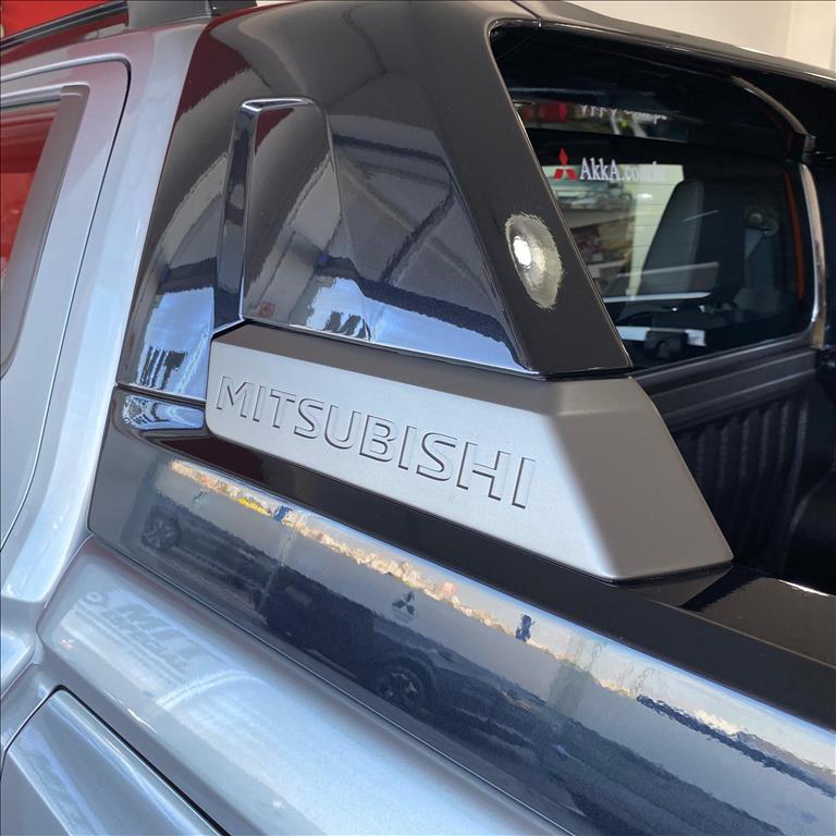 Mitsubishi-TRITON-2.4 BITURBO DIESEL CD KATANA 4X4 AUTOMÁTICO