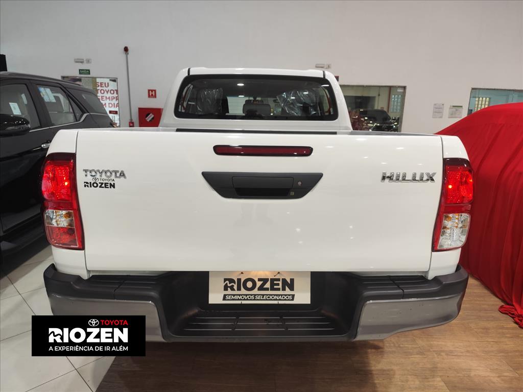 HILUX 2.8 D-4D TURBO DIESEL CD POWER PACK 4X4 AUTOMÁTICO11