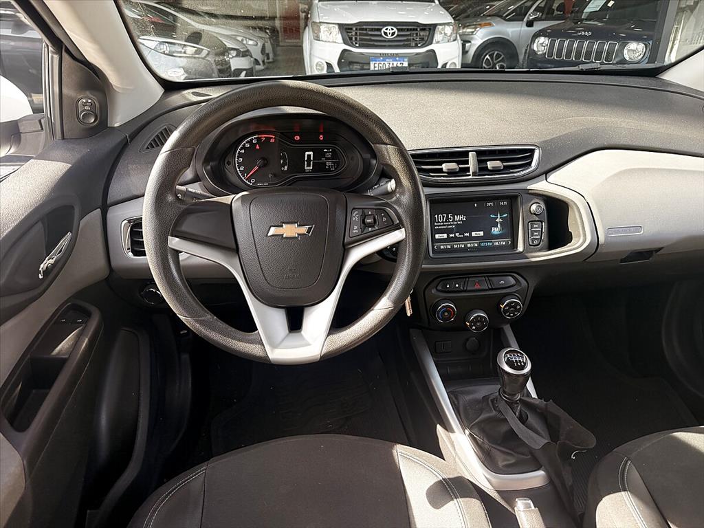 Chevrolet Onix - 1.0 MPFI LT 8V FLEX 4P MANUAL