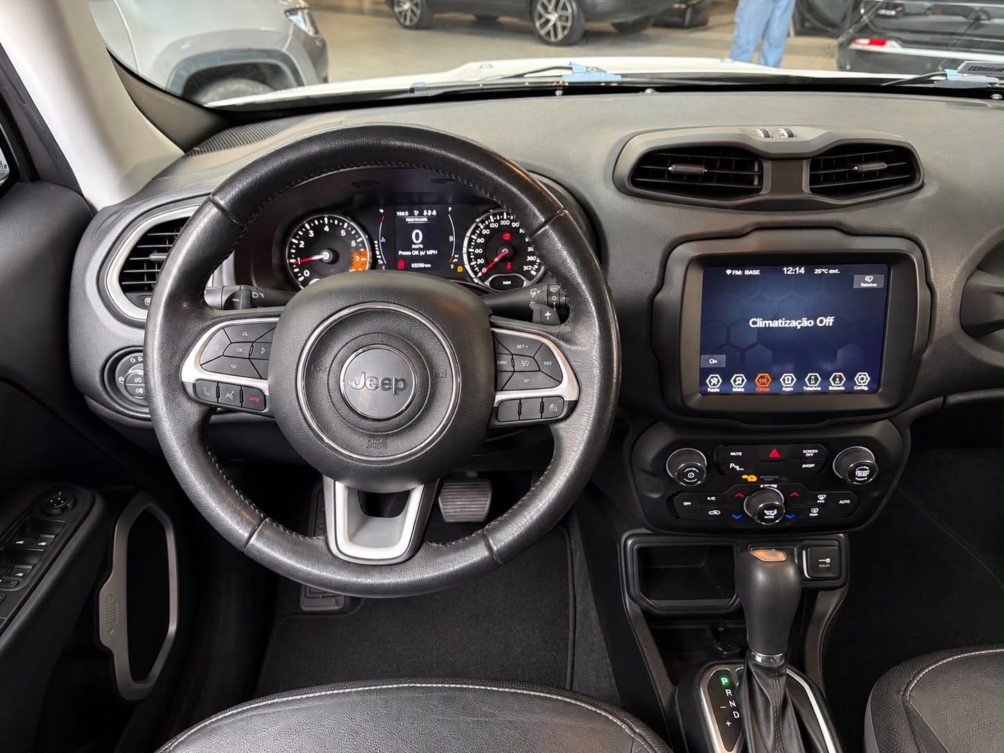 RENEGADE 1.8 16V FLEX LONGITUDE 4P AUTOMÁTICO11
