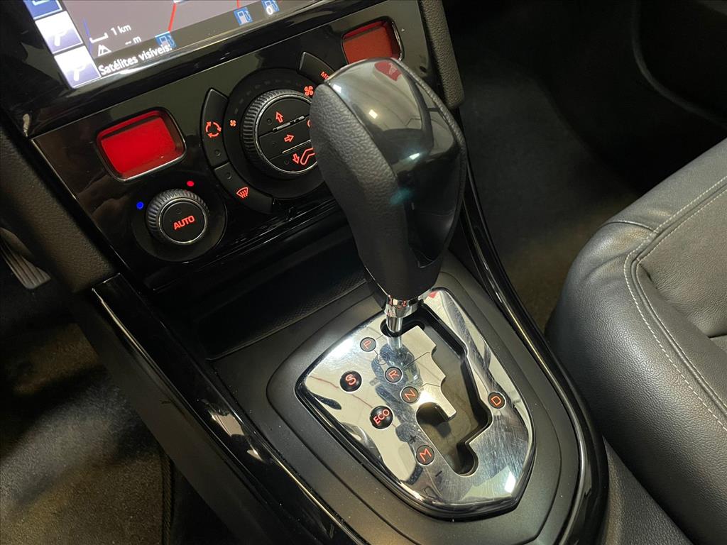 Peugeot-308-1.6 GRIFFE THP 16V FLEX 4P AUTOMÁTICO