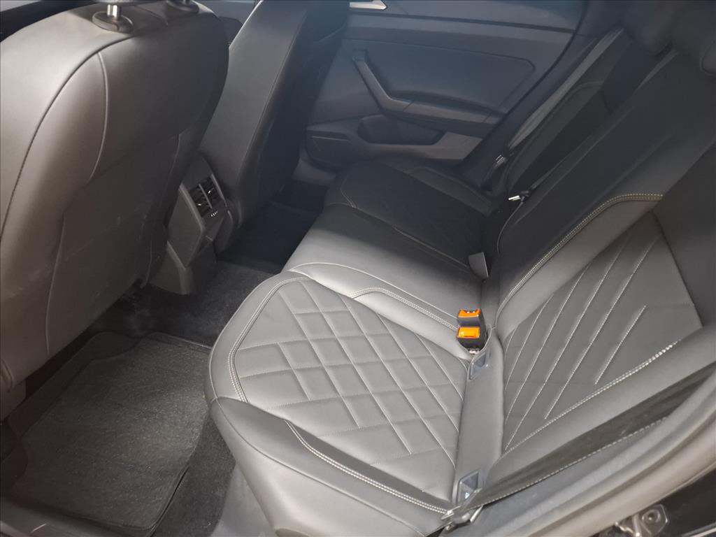 VIRTUS 1.4 250 TSI EXCLUSIVE AUTOMÁTICO7