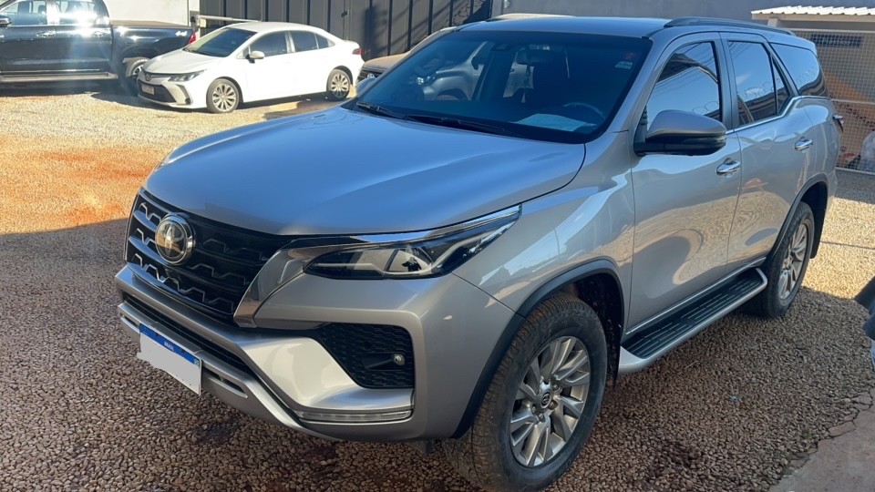 HILUX SW4 2.8 D-4D TURBO DIESEL SRX 7L 4X4 AUTOMÁTICO1