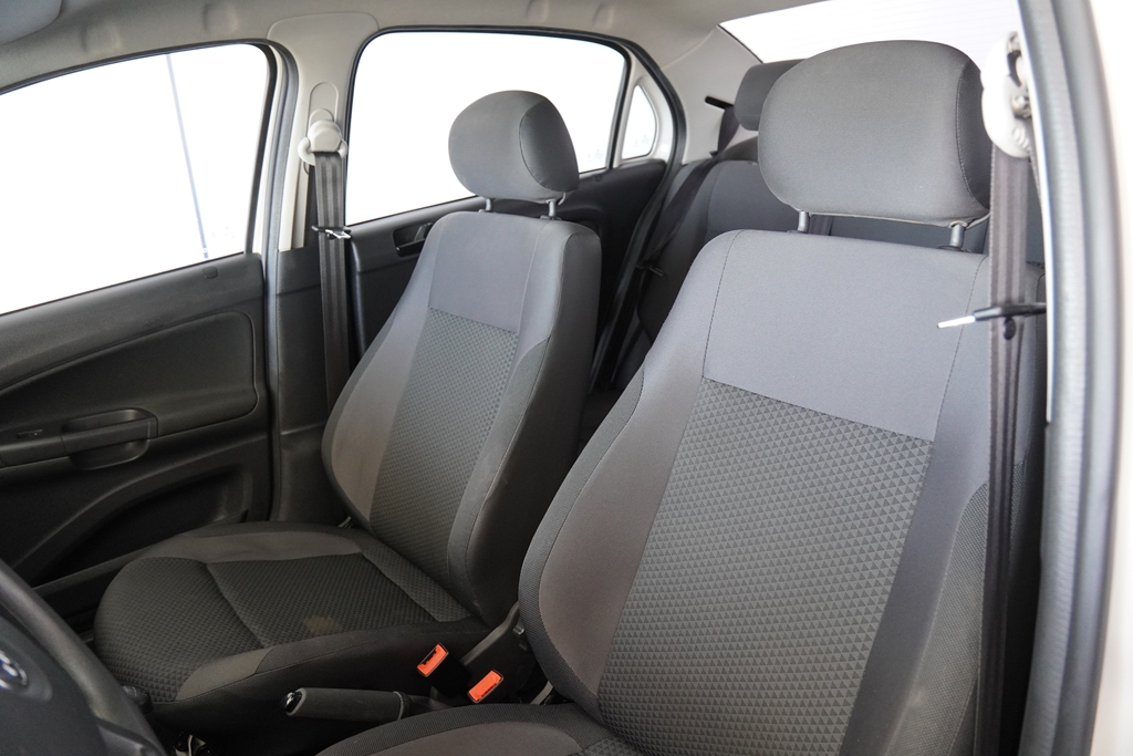 VOYAGE 1.0 12V MPI TOTALFLEX 4P MANUAL8