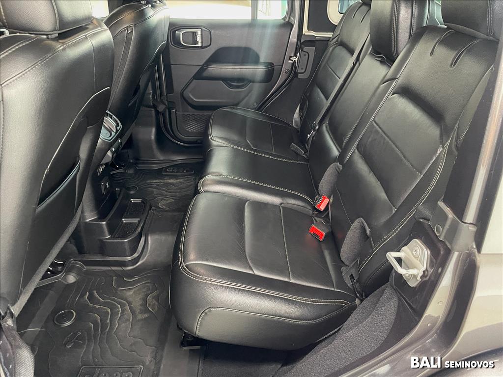 WRANGLER 2.0 TURBO GASOLINA UNLIMITED OVERLAND 4P 4X4 AT817