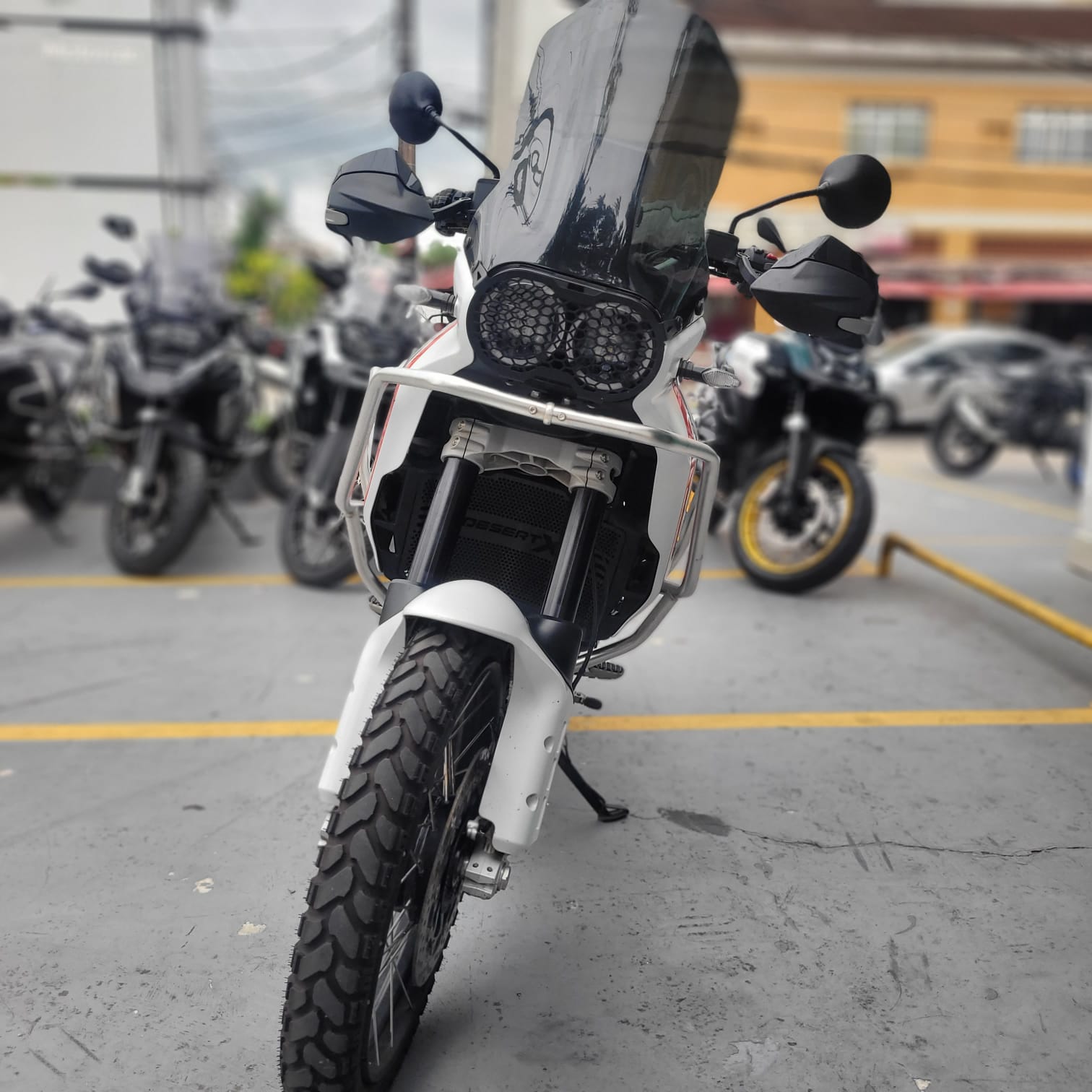 DUCATI-DESERT X-DESERT X