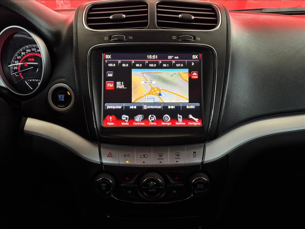 Fiat-FREEMONT-2.4 PRECISION 16V GASOLINA 4P AUTOMÁTICO