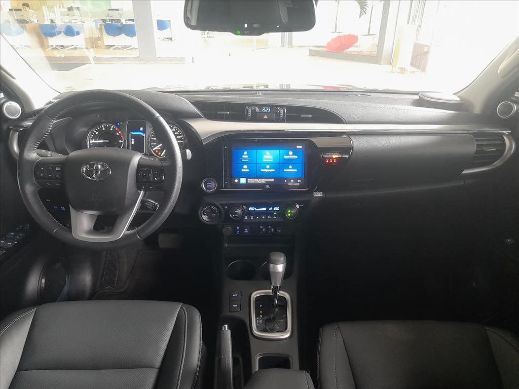 HILUX 2.8 D-4D TURBO DIESEL CD SRX 4X4 AUTOMÁTICO9