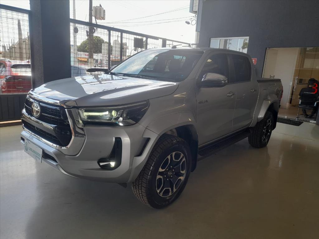 HILUX 2.8 D-4D TURBO DIESEL CD SRX 4X4 AUTOMÁTICO