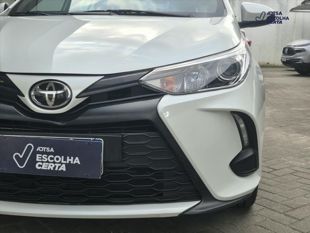 Toyota YARIS 2024