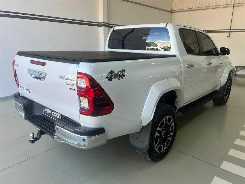 HILUX 2.8 D-4D TURBO DIESEL CD SRX 4X4 AUTOMÁTICO4