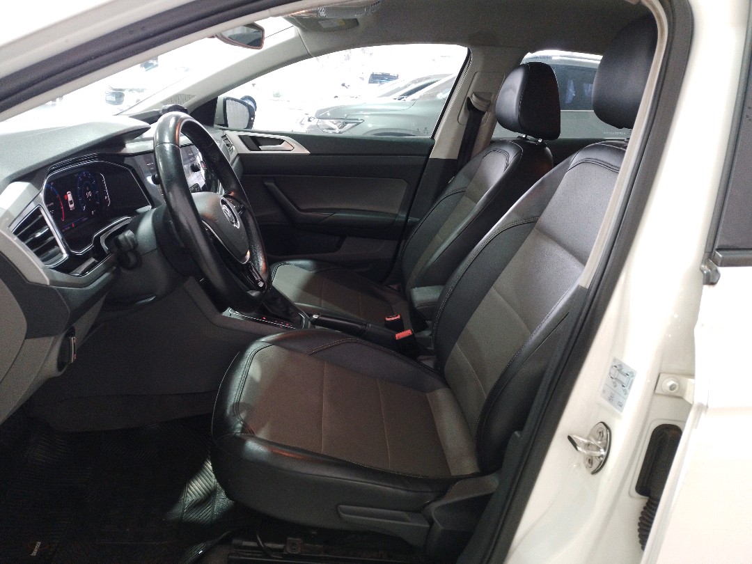 Volkswagen-VIRTUS-1.0 200 TSI HIGHLINE AUTOMÁTICO