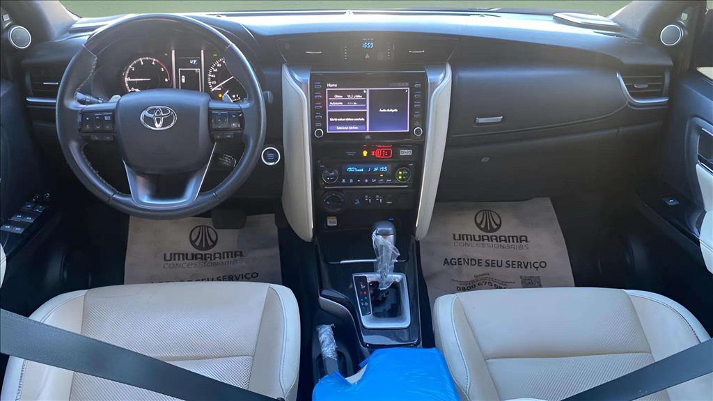 HILUX SW4 2.8 D-4D TURBO DIESEL DIAMOND 7L 4X4 AUTOMÁTICO10