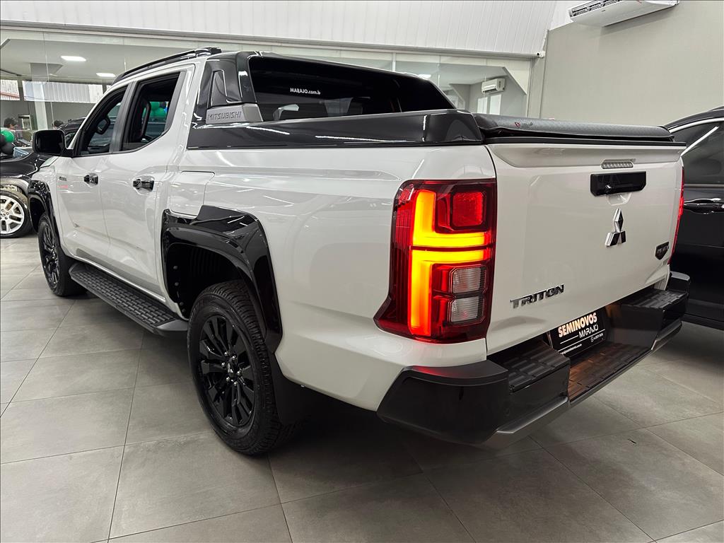 TRITON 2.4 BITURBO DIESEL CD KATANA 4X4 AUTOMÁTICO13