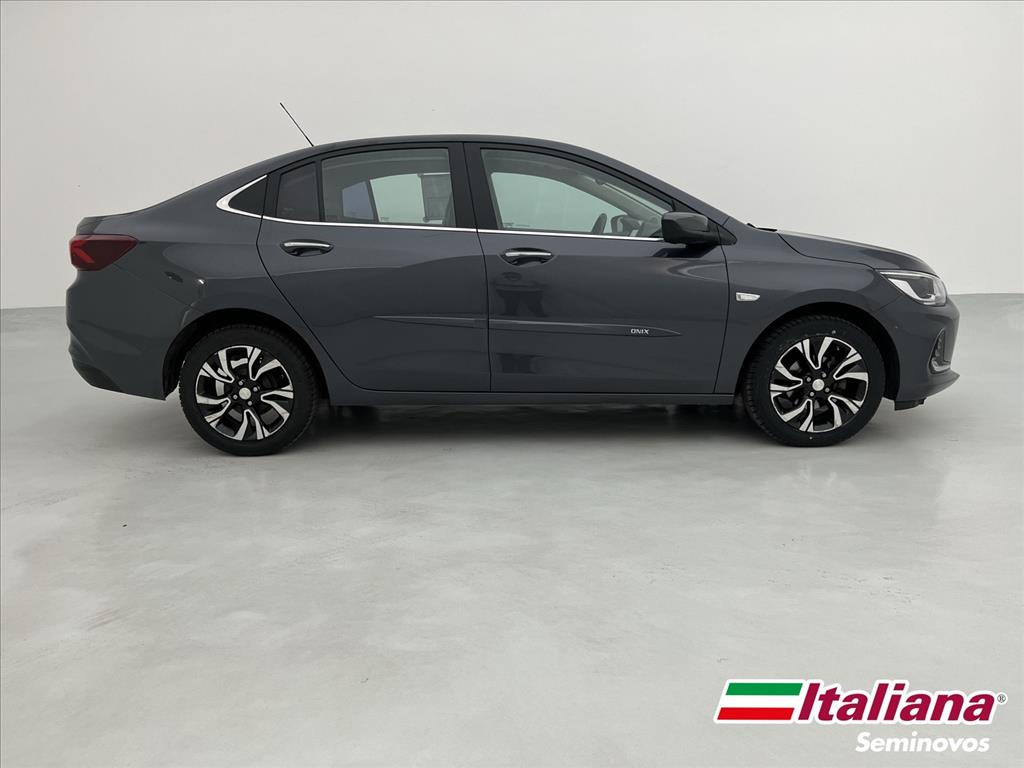 ONIX PLUS 1.0 TURBO FLEX PREMIER AUTOMÁTICO5