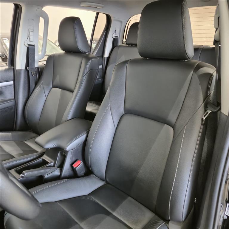 HILUX 2.8 D-4D TURBO DIESEL CD SRV 4X4 AUTOMÁTICO12