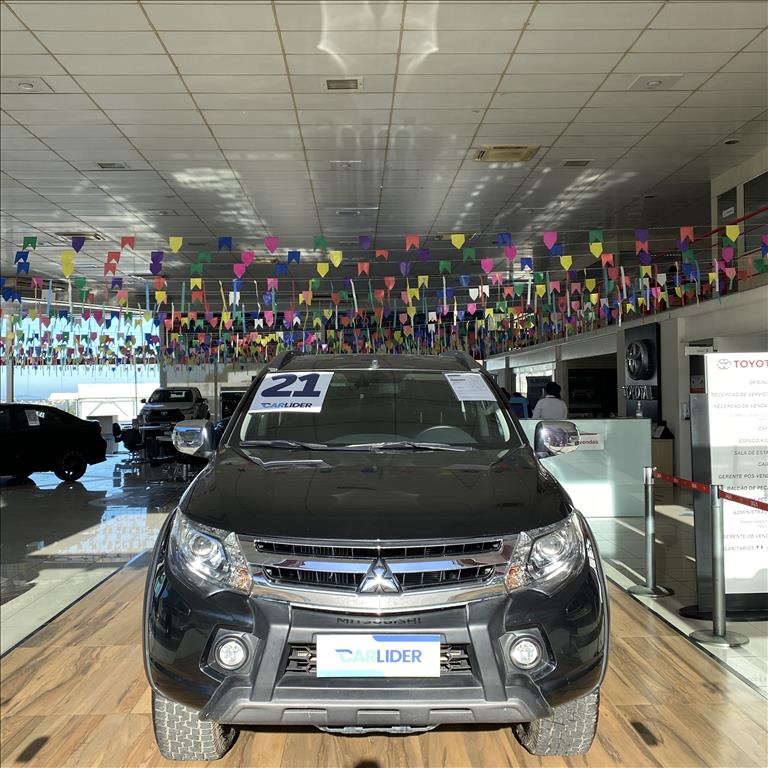 L200 TRITON 2.4 16V TURBO DIESEL SPORT HPE-S CD 4P 4X4 AUTOMÁTICO L200 TRITON 2.4 16V TURBO DIESEL SPORT HPE-S CD 4P 4X4 AUTOMÁTICO