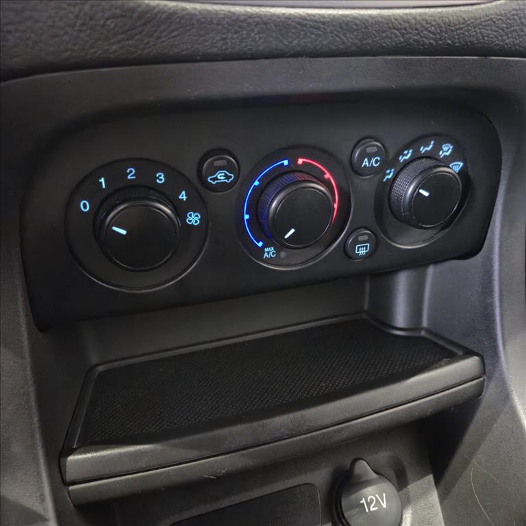 KA 1.0 TI-VCT FLEX SE SEDAN MANUAL8