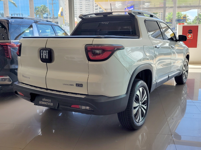 TORO 1.3 TURBO 270 FLEX VOLCANO AT64