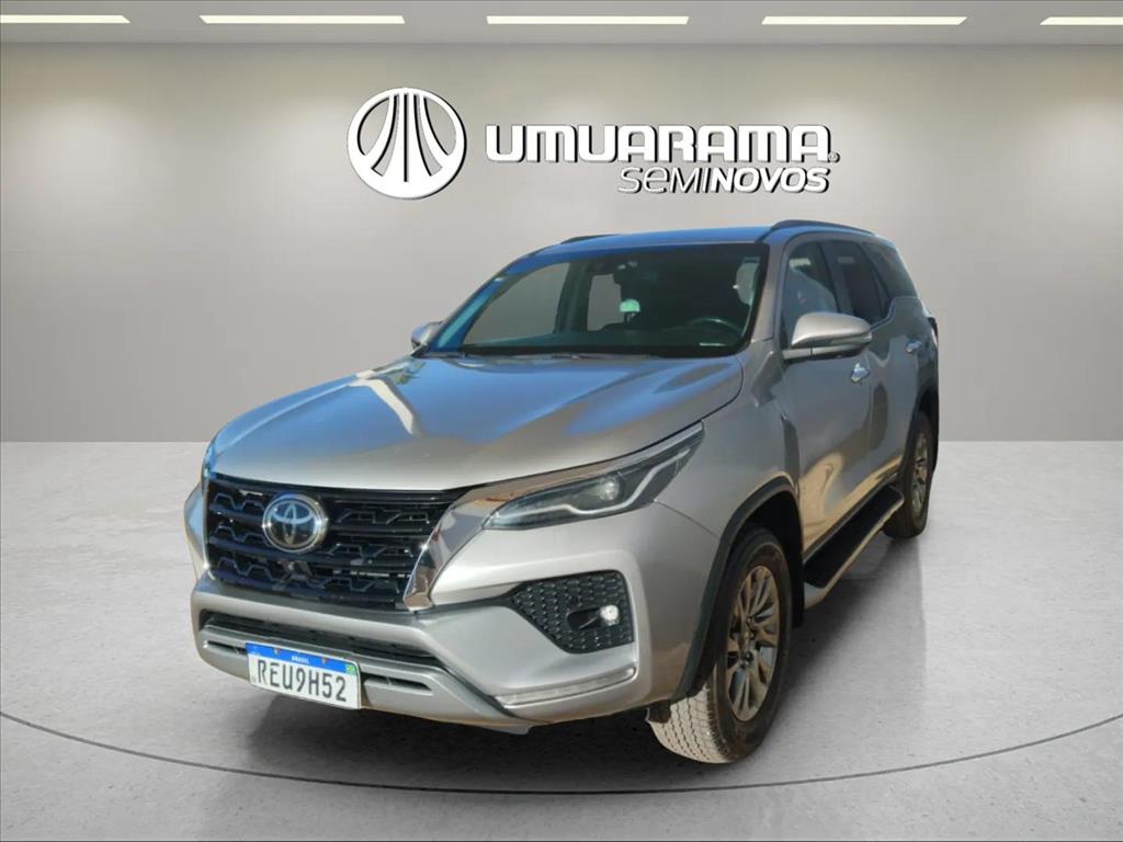 HILUX SW4 2.8 D-4D TURBO DIESEL SRX 7L 4X4 AUTOMÁTICO1