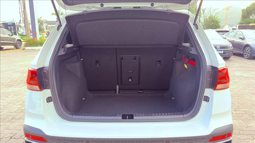 TAOS 1.4 250 TSI TOTAL FLEX HIGHLINE AUTOMÁTICO18