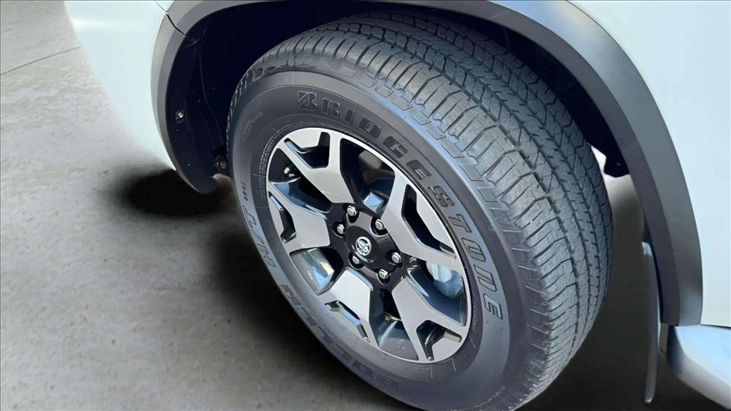 HILUX SW4 2.8 SRX DIAMOND 4X4 7 LUGARES 16V TURBO INTERCOOLER DIESEL 4P AUTOMÁTICO18