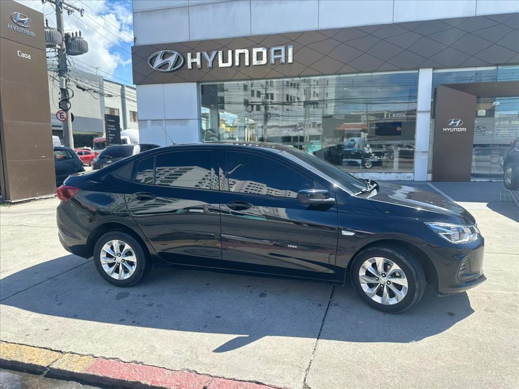 GM - Chevrolet-ONIX PLUS-1.0 FLEX LT MANUAL