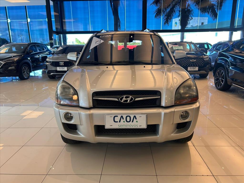 Hyundai-TUCSON-2.0 MPFI GLS 16V 143CV 2WD FLEX 4P AUTOMÁTICO