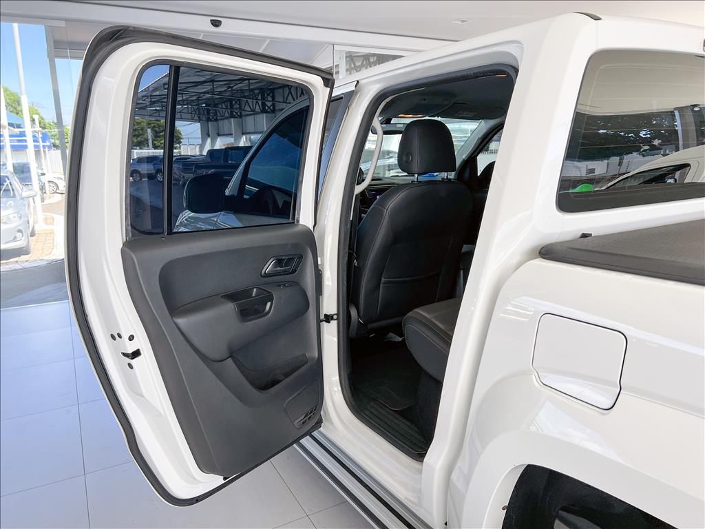 AMAROK 3.0 V6 TDI DIESEL HIGHLINE CD 4MOTION AUTOMÁTICO15