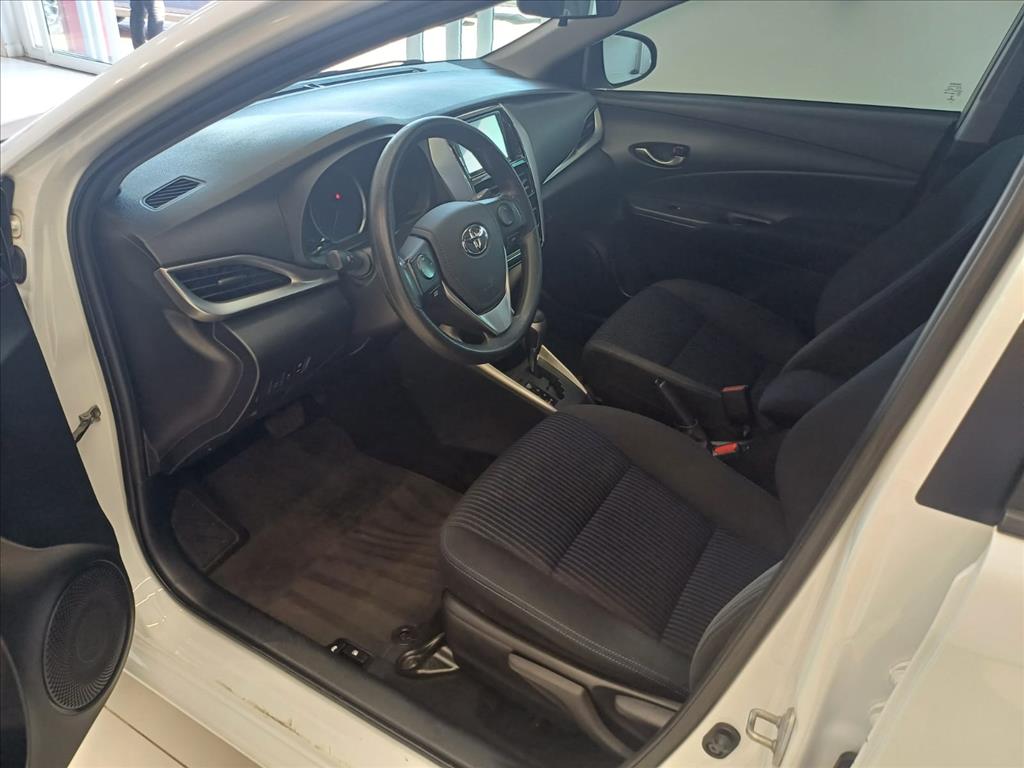 YARIS 1.5 16V FLEX SEDAN XL PLUS CONNECT MULTIDRIVE YARIS 1.5 16V FLEX SEDAN XL PLUS CONNECT MULTIDRIVE