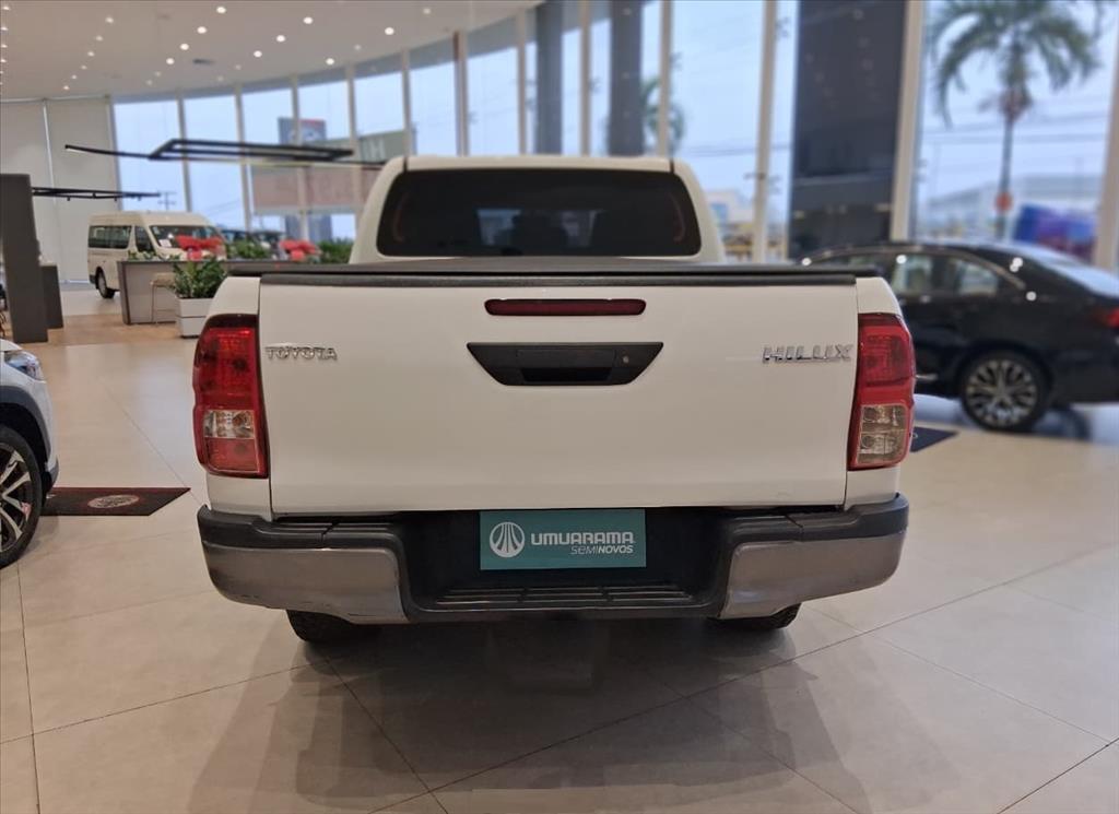 HILUX 2.8 D-4D TURBO DIESEL CD POWER PACK 4X4 AUTOMÁTICO3