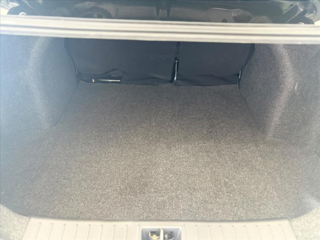 Nissan-VERSA-1.6 16V FLEX EXCLUSIVE XTRONIC