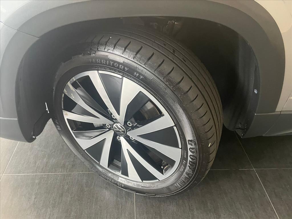 TAOS 1.4 250 TSI TOTAL FLEX COMFORTLINE AUTOMÁTICO18