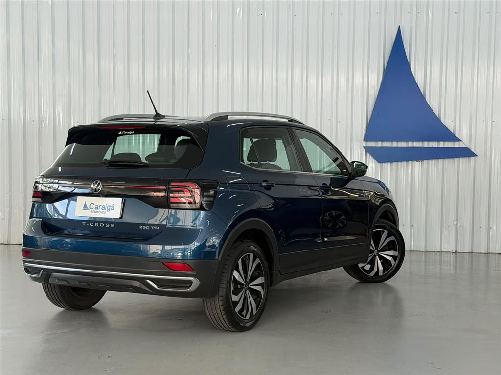 T-CROSS 1.4 250 TSI TOTAL FLEX HIGHLINE AUTOMÁTICO2