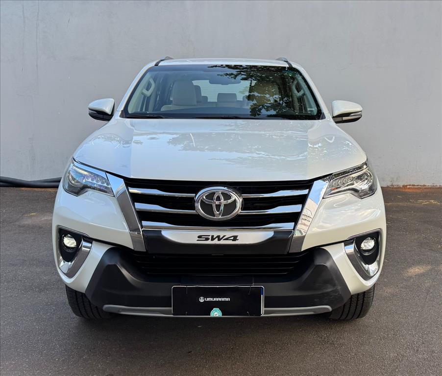 HILUX SW4 2.8 SRX DIAMOND 4X4 7 LUGARES 16V TURBO INTERCOOLER DIESEL 4P AUTOMÁTICO